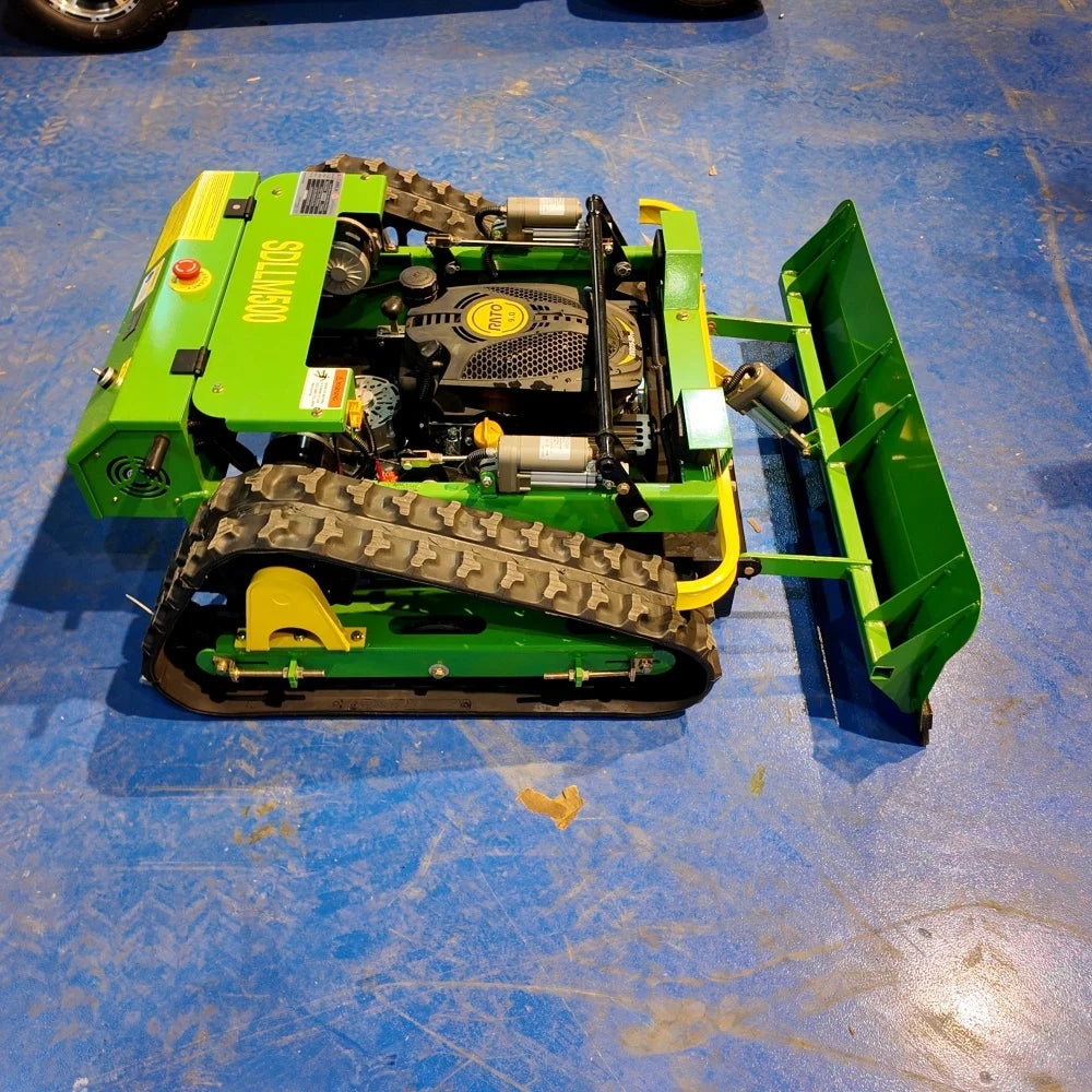 Remote Control  Lawn Mower Factory Direct Sales  Industrial Grade High-Horsepower Snow Plow