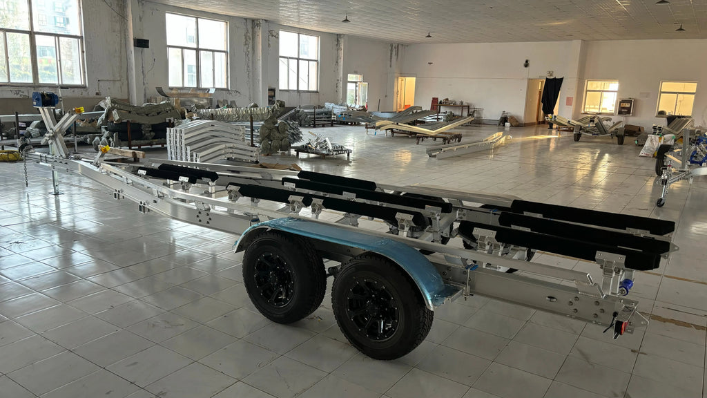 9M Aluminum Boat & Watercraft Trailer with Wooden Bunks Tandem Axle DOT Certified