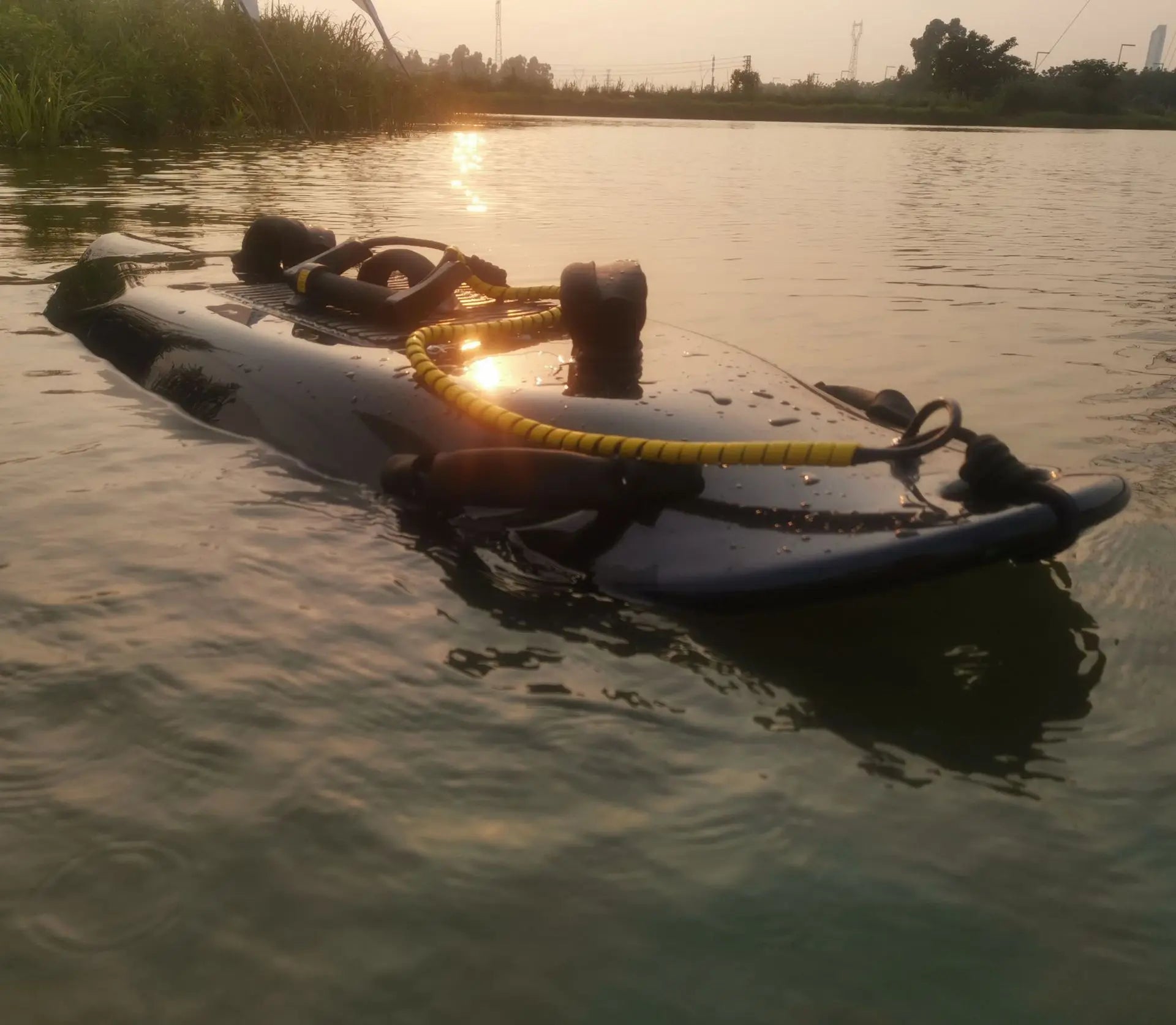Power surfboard jet skis, motorboats, speedboats, electric surfboards
