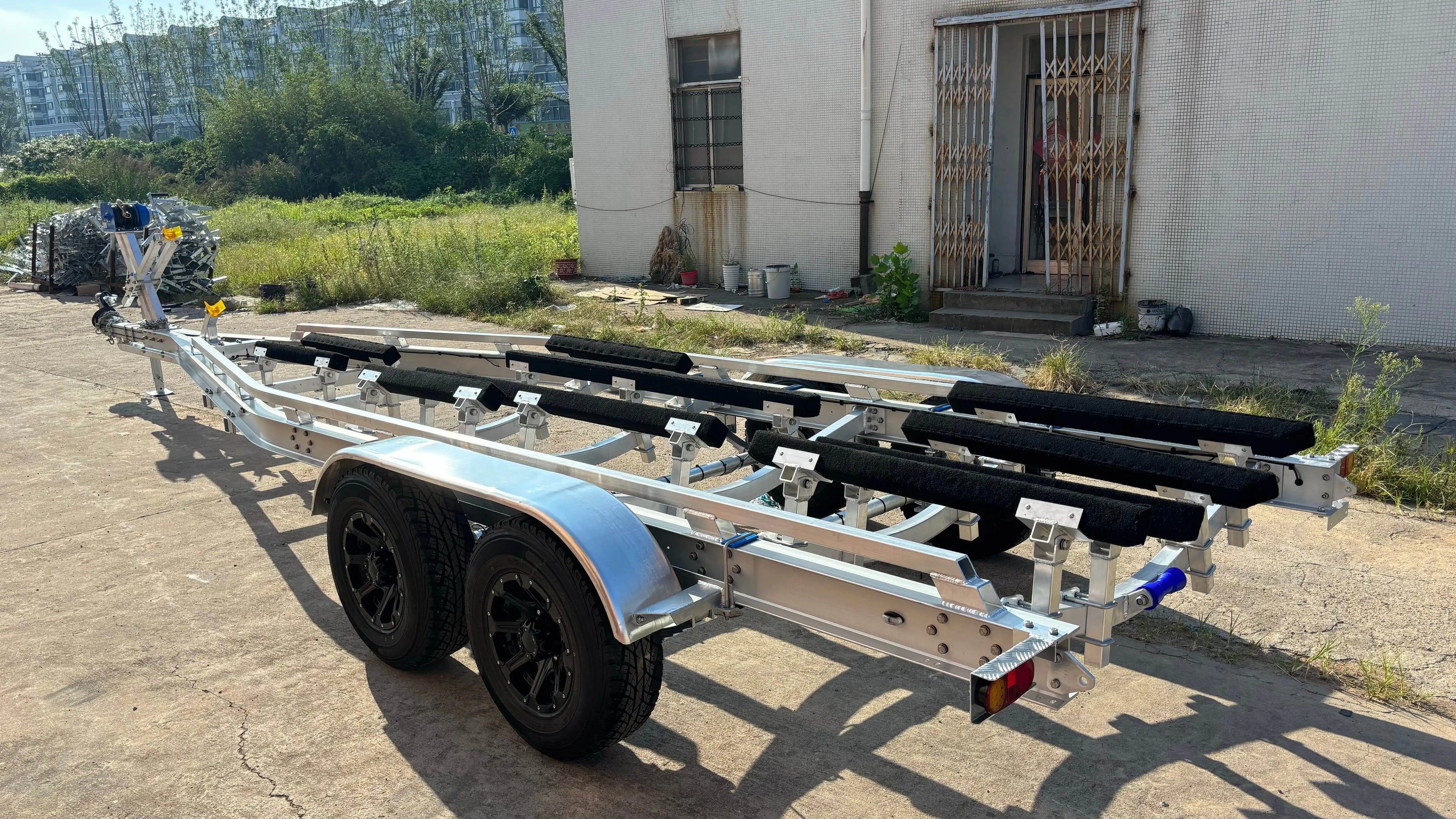 9M Aluminum Boat & Watercraft Trailer with Wooden Bunks Tandem Axle DOT Certified